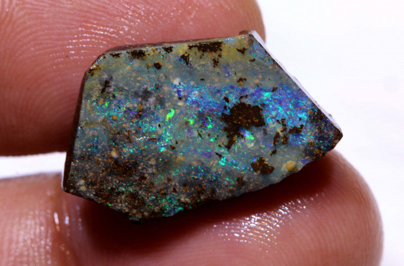 Australian Queensland Boulder opal 16.50cts rough / faced some Nice Green/Blue fires Lots Potential 24x15x5mm BFA17