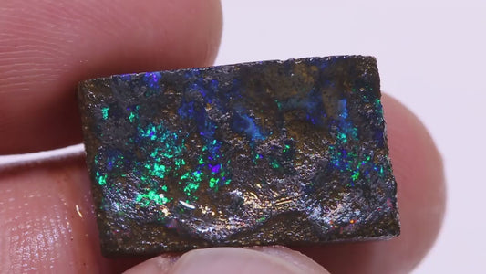 Australian Queensland Boulder opal 15cts rough / faced some Green/Blue fires Lots Potential 21x12x5mm BFA13