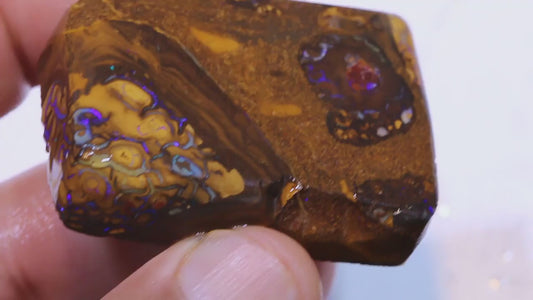 Australian Queensland Boulder opal Conglomerate 230cts rough  Koroit veins of Blue fires 47x35x10mm BFA06